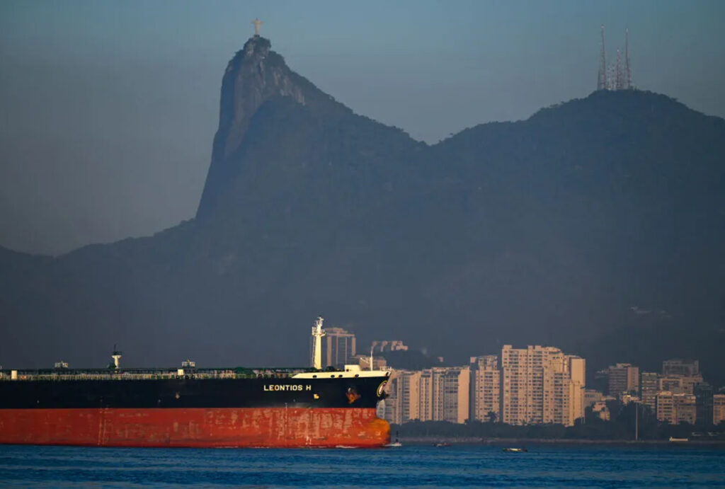 brazil tanker moving right along 1200x810