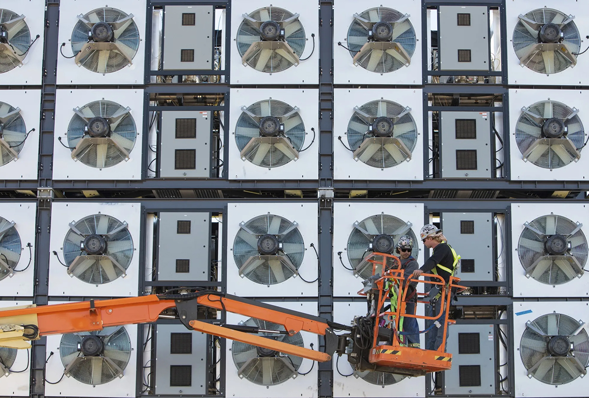 crew work to finish construction on carboncapture inc.’s direct air capture system 1200x810