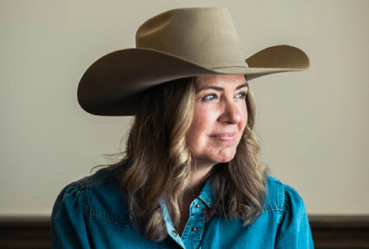 danielle smith cowboy hat 1200x810
