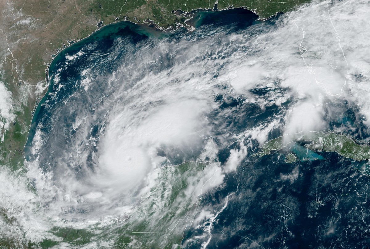 hurrican milton 1200x810