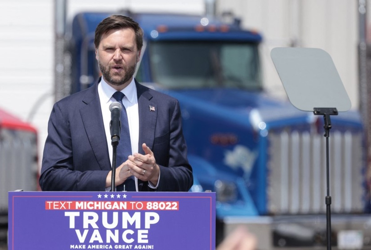 jd vance 1200x810