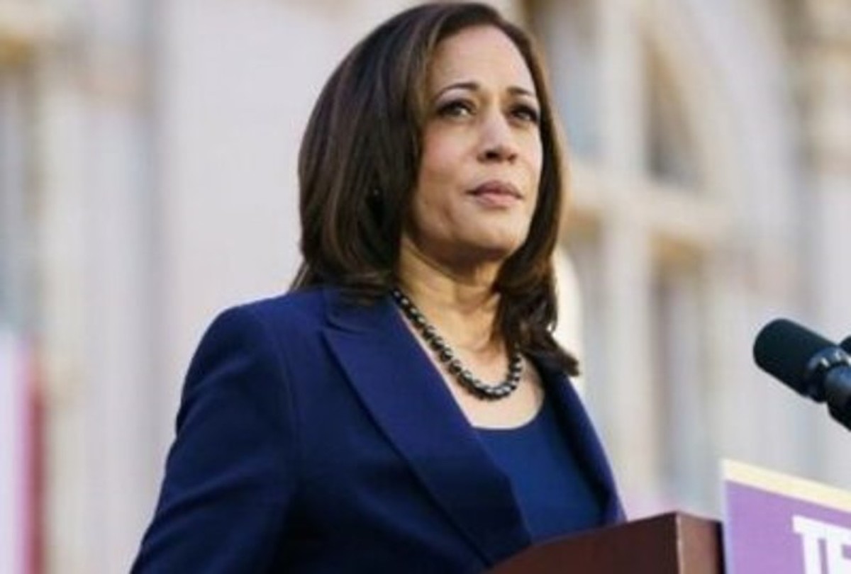 kamala harris 1200x810
