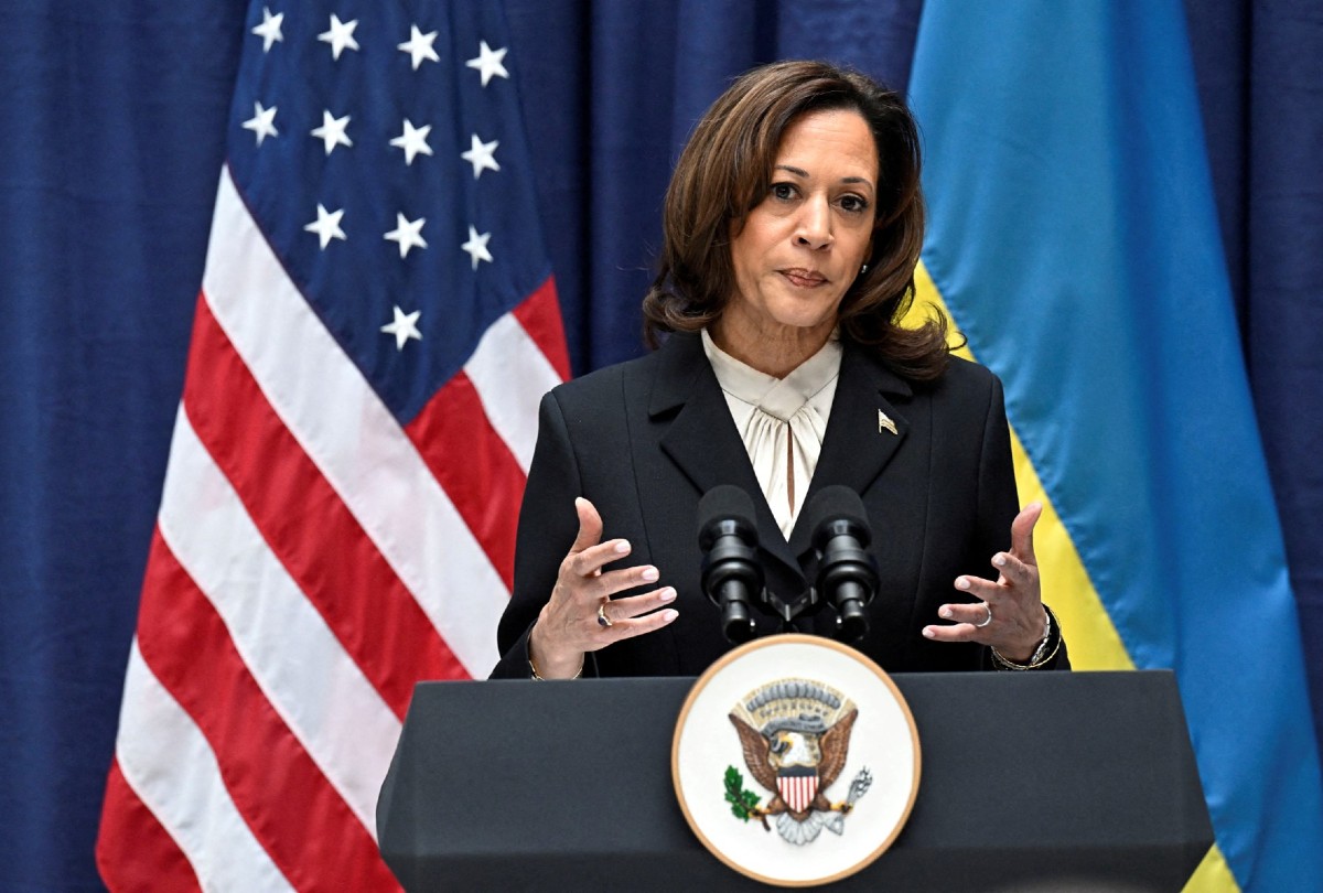 kamala harris views 1200x810
