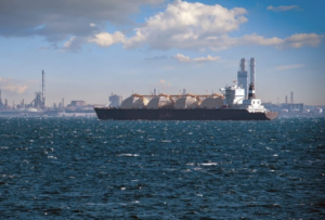 lng tanker approaching japan cec 1200x810 1