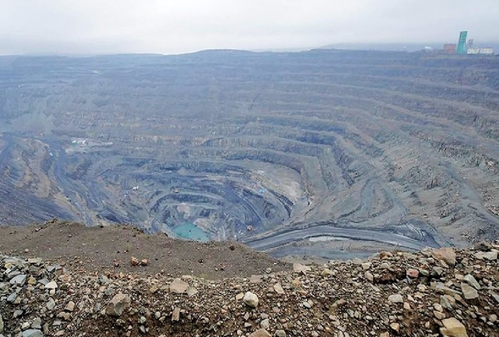 mining ev minerals 1200x810