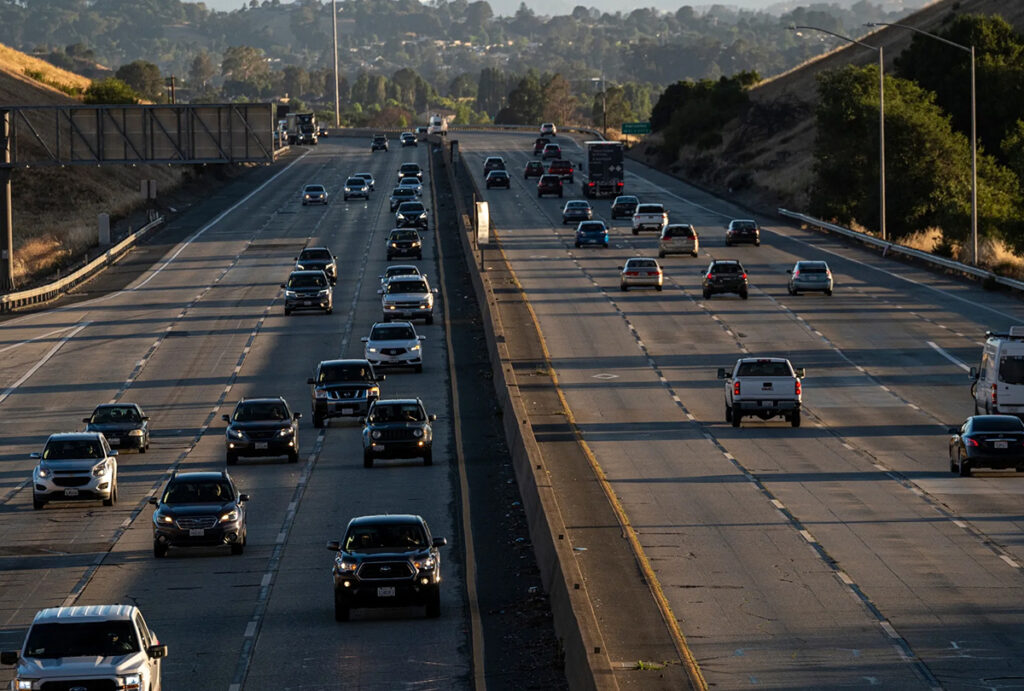 more americans hit the road last memorial day weekend than a year ago 1200x810