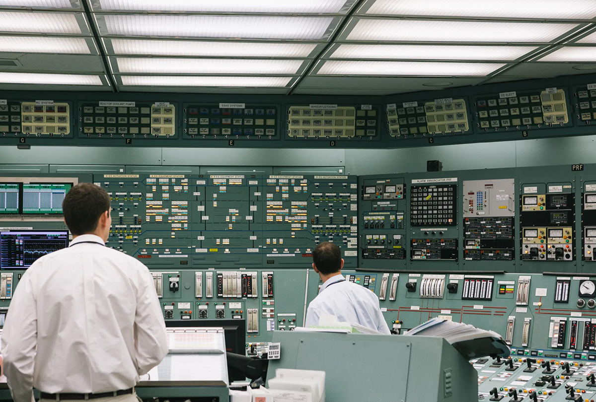 nuclear power plant control room in middletown 1200x810