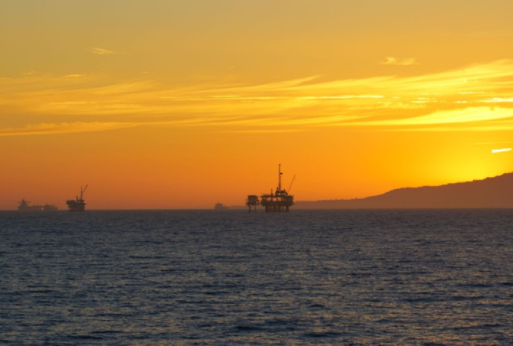 offshore drilling rigs california 1200x810