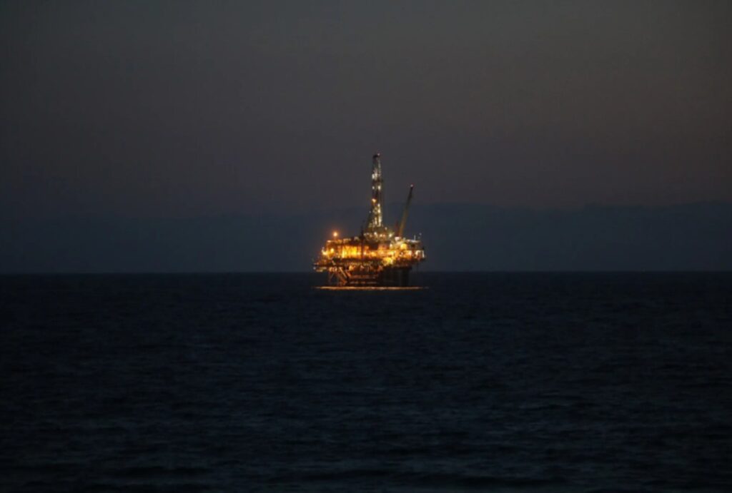 offshore rig at night 1200x810