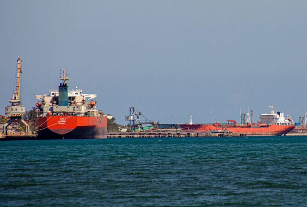oil tanker in cuba 1200x810