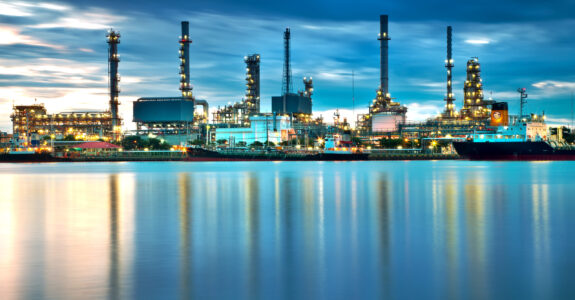 oil refinery on the water scaled 575x300