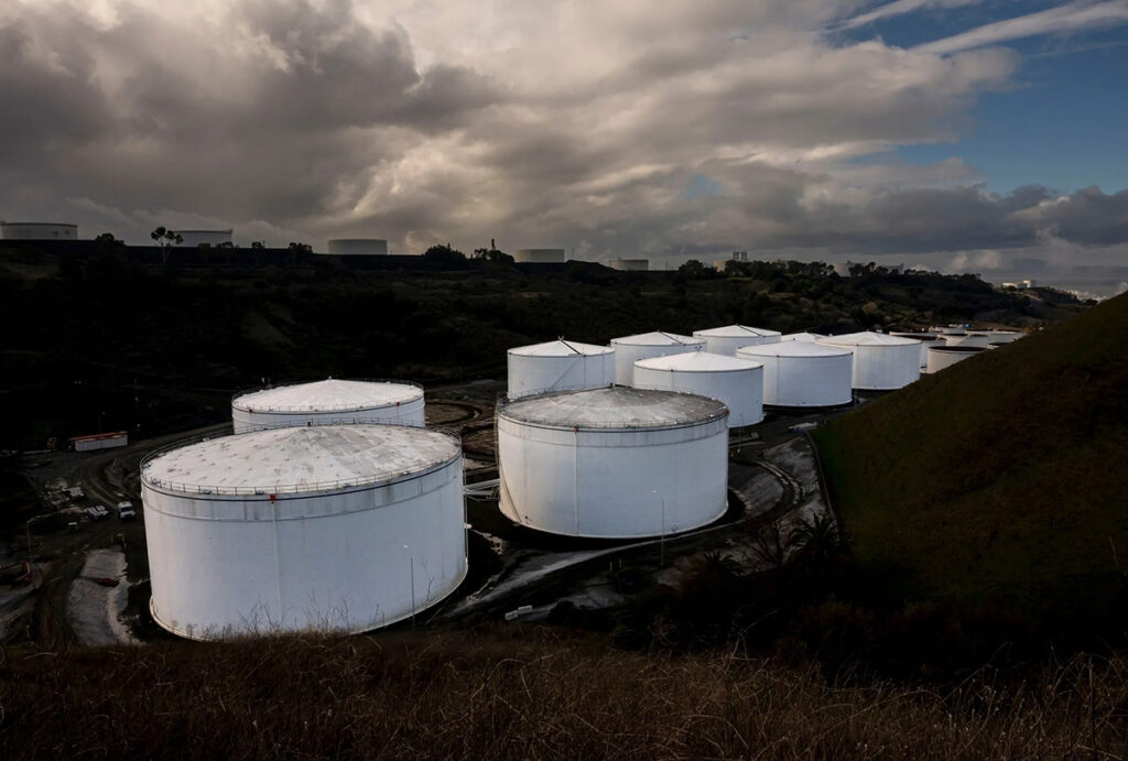 oil storage tanks in crockett, california 1200x810