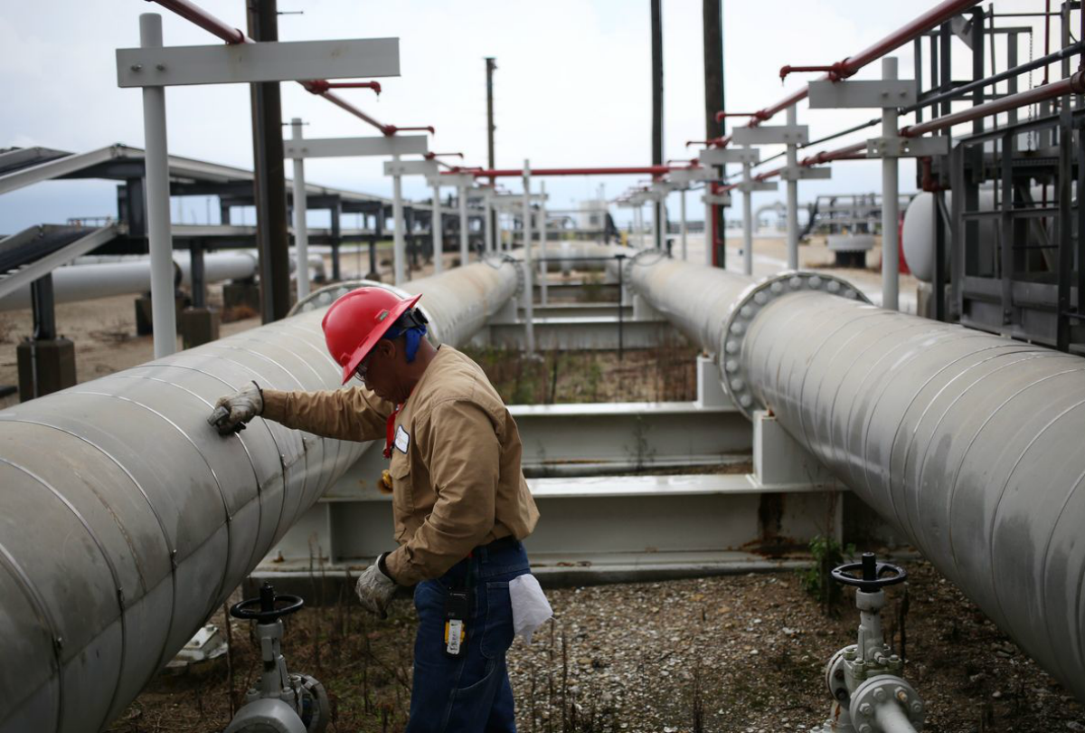 Oil worker pipe