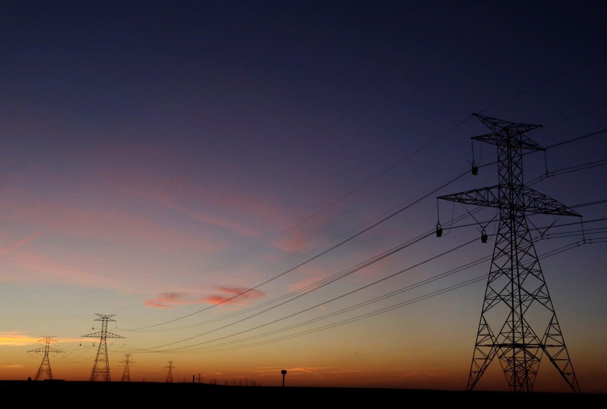 powerline sunset 1200x810
