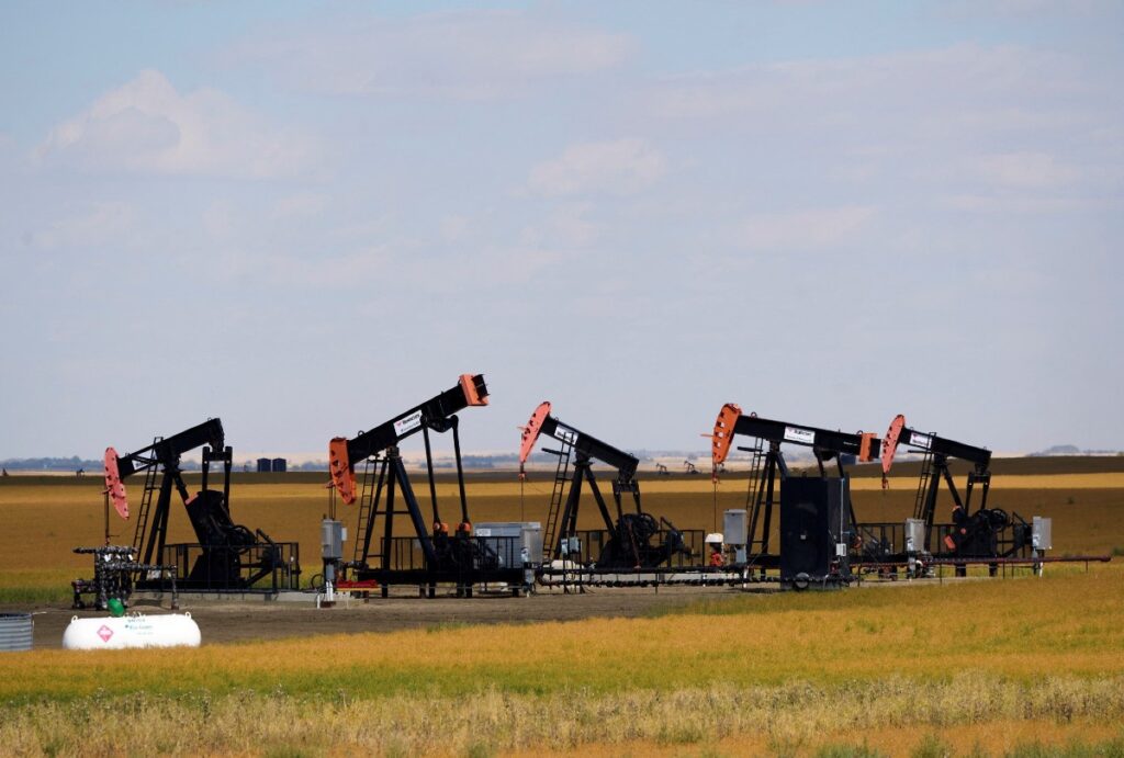 pumpjacks saskatchewan 1200x810