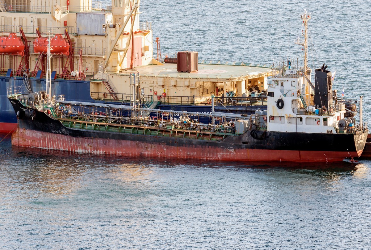russia oil tanker 1200x810