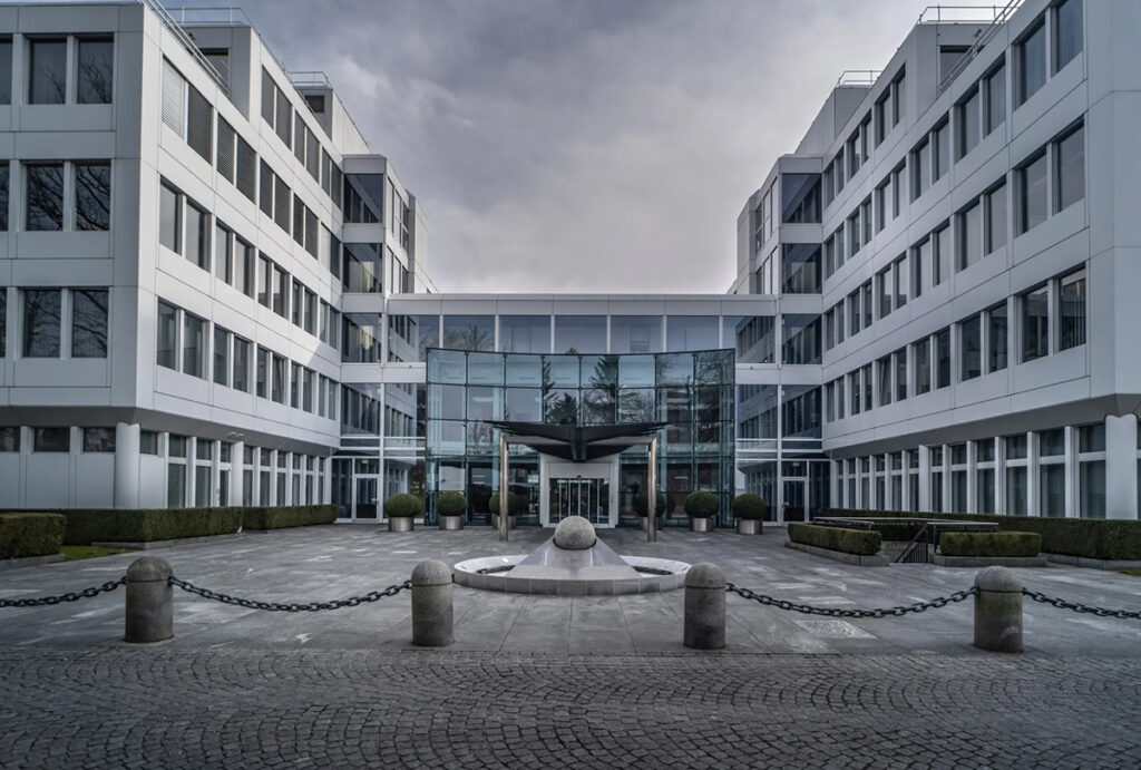the glencore plc headquarters in zug, switzerland 1200x810