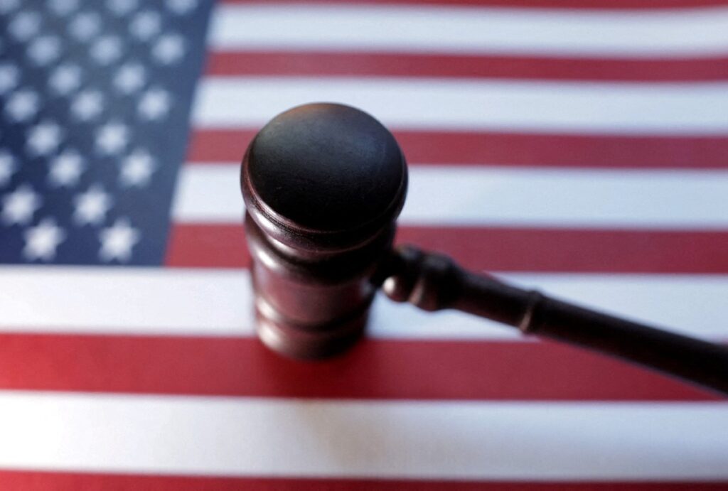 us flag and gavel 1200x810
