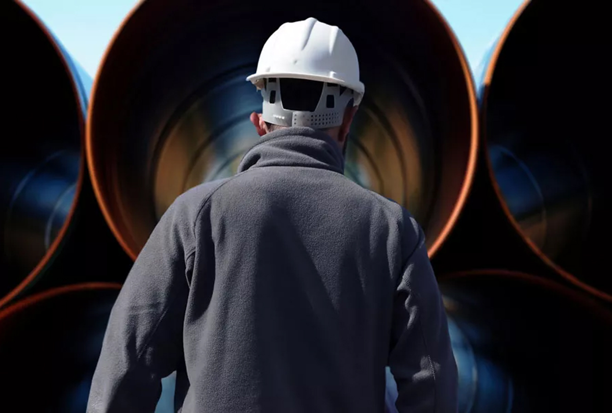 industrial pipes 1200x810